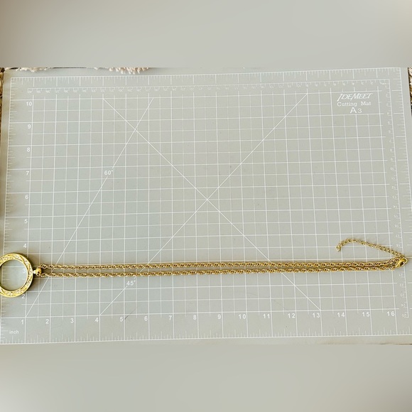 Rhinestone Magnifying Loupe Pendant Necklace - Picture 6 of 12